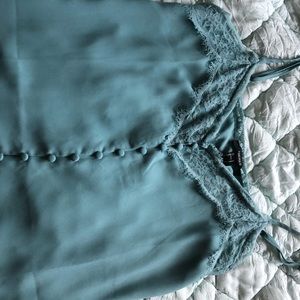 🐚3/$20🐚 Lacy turquoise camisole F21